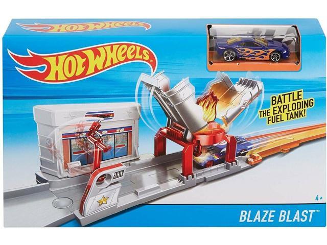 Hot Wheels City Blaze Blast Die-Cast Car Playset